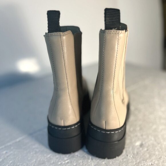 Marc Fisher SZ7.5 Light Natural Chelsea leather lug boot Minimalist Modern Retro - Picture 7 of 11